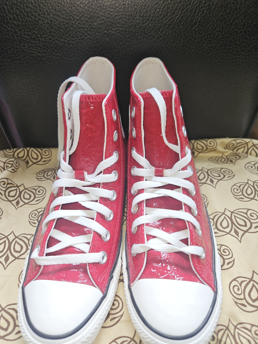 Converse Red crinkled patent leather High-Top Sneakers